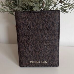 Michael Kors Jet Set Passport Holder Brown